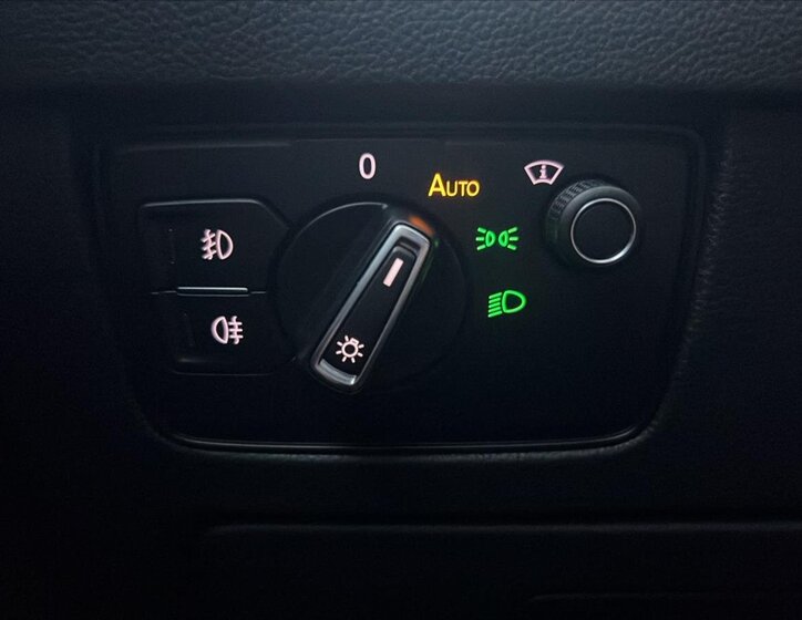 Volkswagen Passat 25