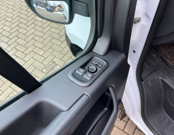 Nissan Interstar Skříň 2,3 l 100 kw