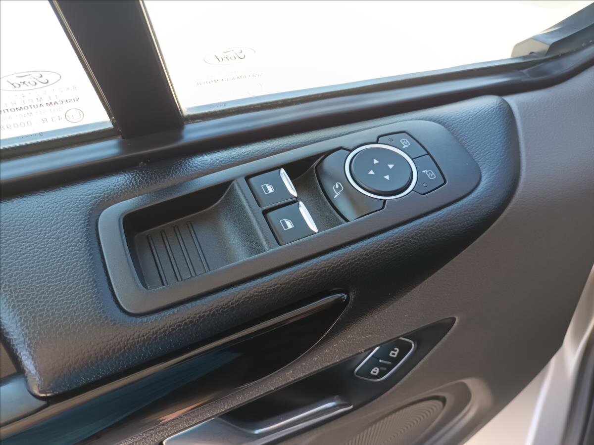 Ford Tourneo Custom VAN / Minibus 2,0 l 96 kw