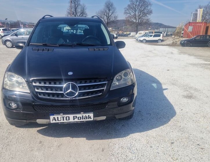 Mercedes-Benz Třídy M SUV / Terénní 3,0 l 165 kw