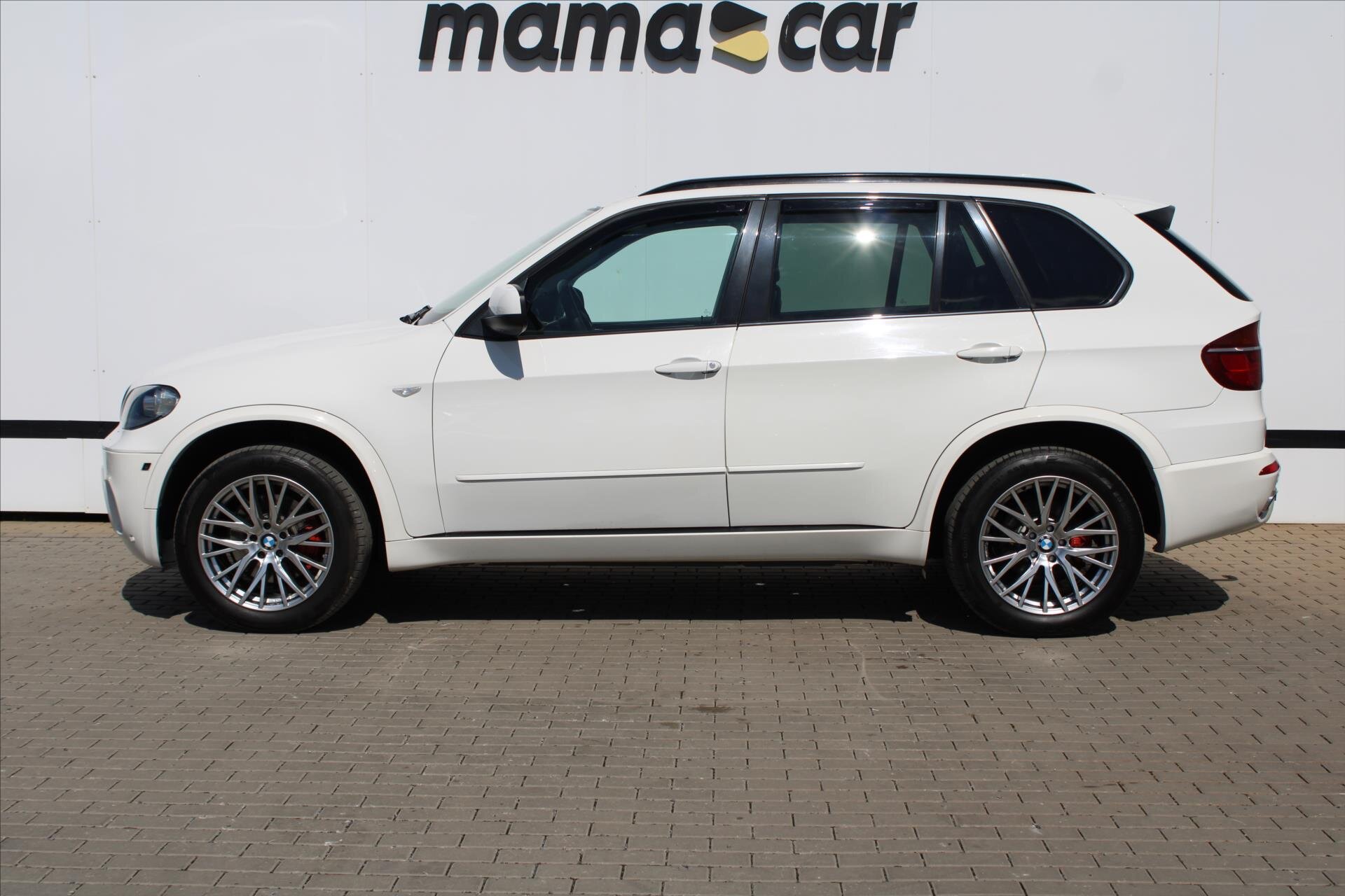 BMW X5 SUV / Terénní 3,0 l 225 kw
