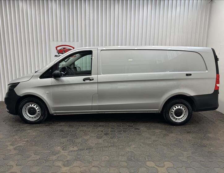 Mercedes-Benz Vito 4