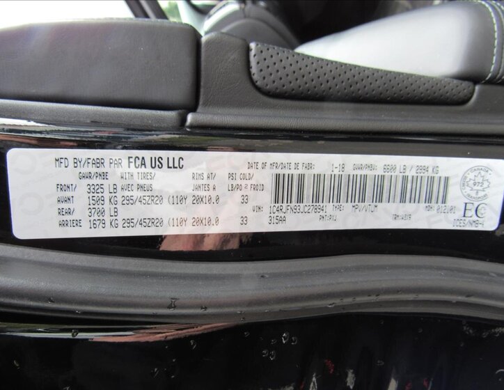 Jeep Grand Cherokee SUV / Terénní 6,2 l 527 kw