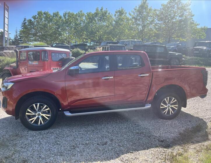Isuzu D-Max 4