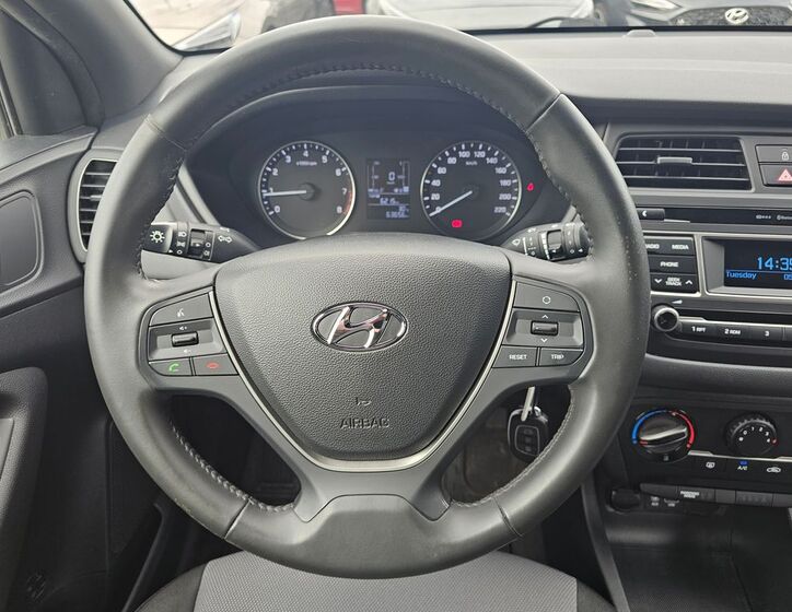 Hyundai i20 12