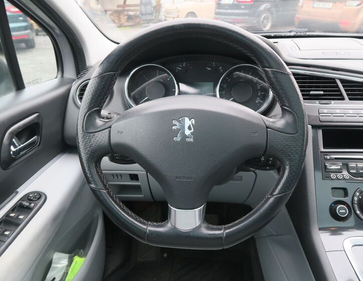 Peugeot 5008 MPV 2,0 l 120 kw