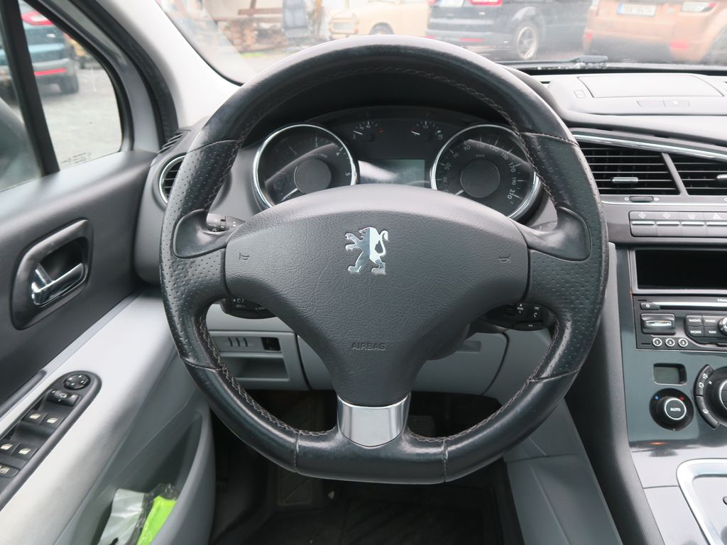 Peugeot 5008 MPV 2,0 l 120 kw