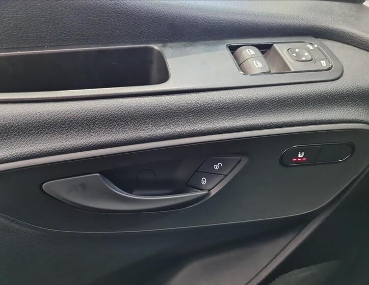 Mercedes-Benz Sprinter 12