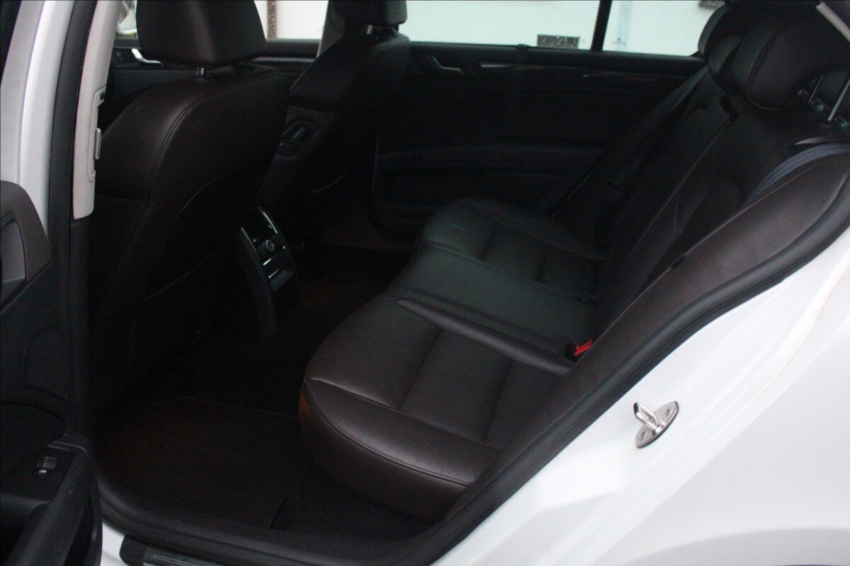 Škoda Superb Sedan 2,0 l 125 kw