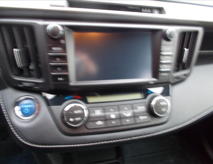 Toyota RAV4 SUV 2,5 l 114 kw
