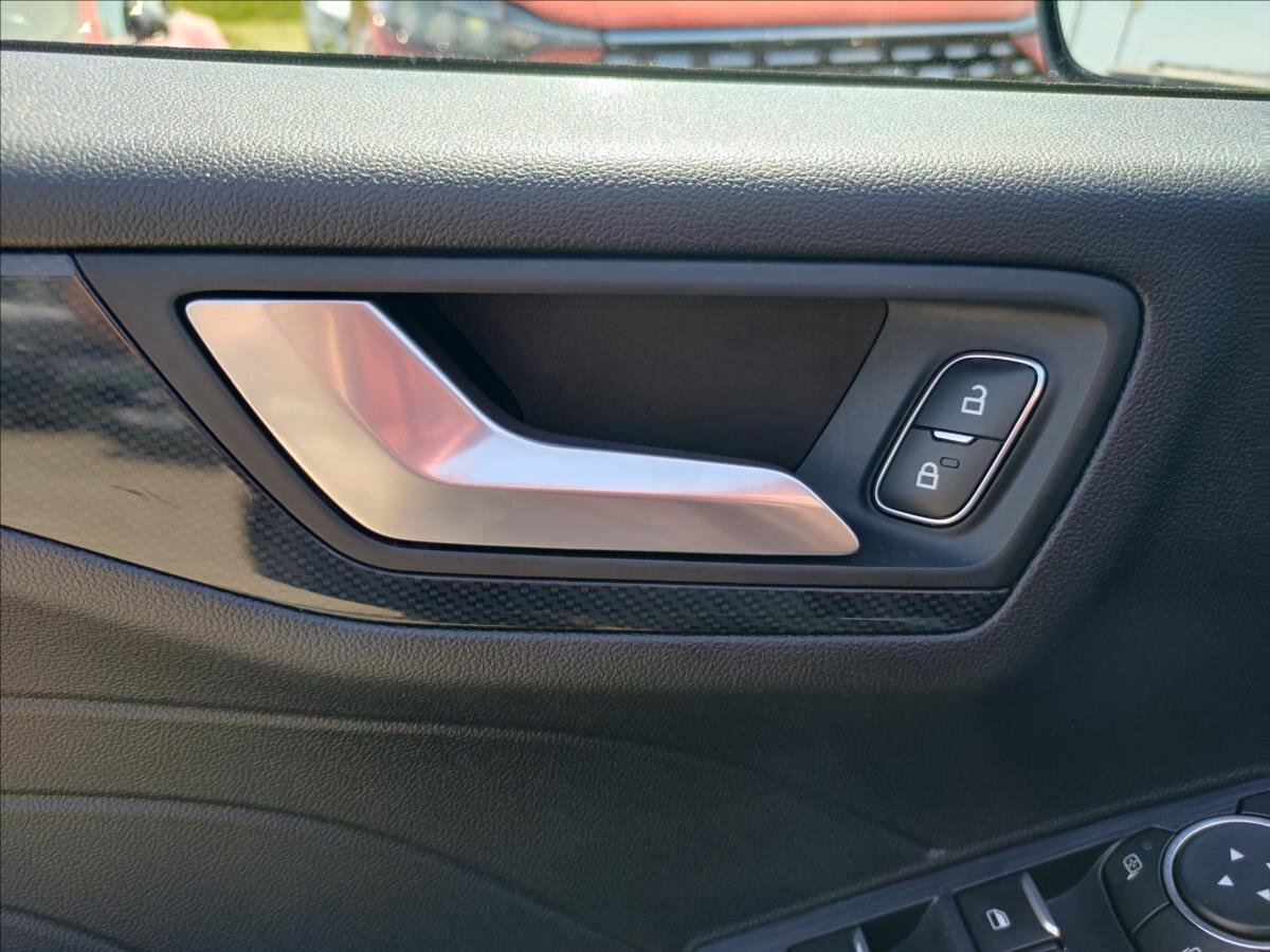 Ford Kuga SUV 1,5 l 110 kw