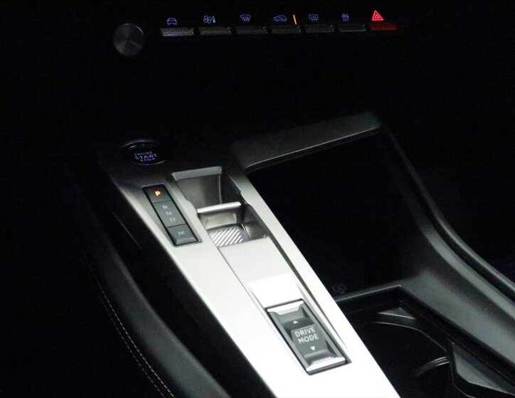 Peugeot 308 Kombi 1,5 l 96 kw