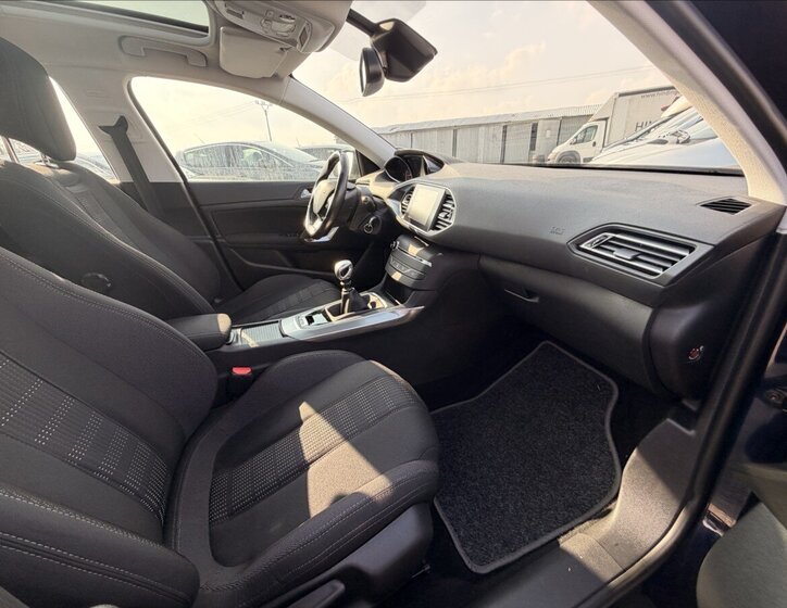 Peugeot 308 Kombi 2,0 l 110 kw