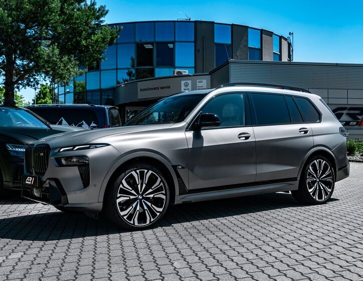 BMW X7 29