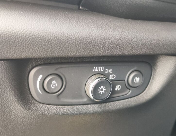 Opel Insignia Kombi 2,0 l 128 kw