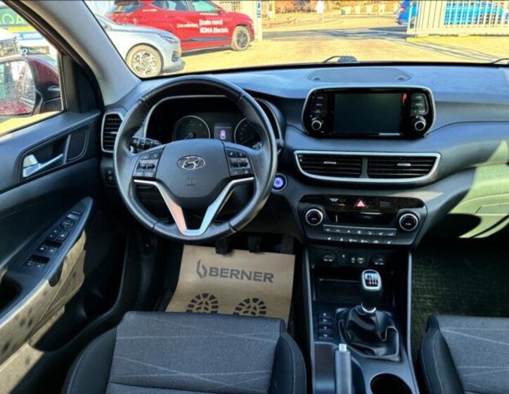 Hyundai Tucson SUV / Terénní 1,6 l 100 kw