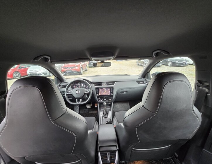 Škoda Octavia Sedan / Limuzína 2,0 l 135 kw