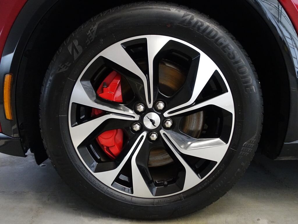 Ford Mustang Mach-E SUV 0,0 198 kw