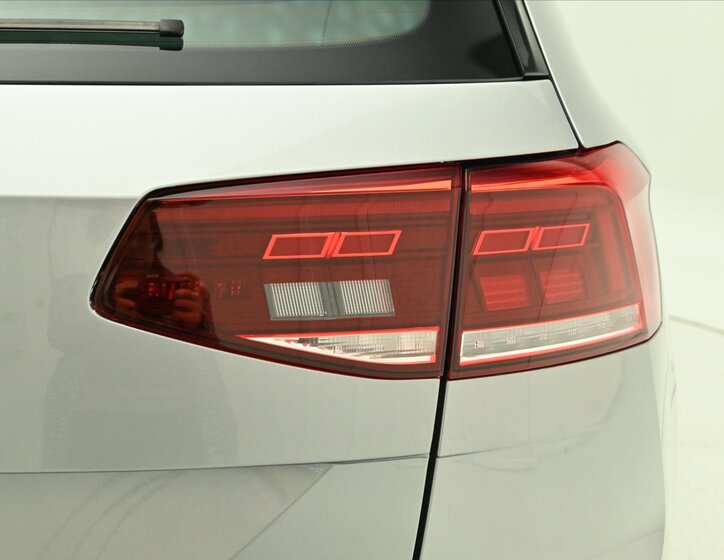 Volkswagen Passat Kombi 2,0 l 140 kw