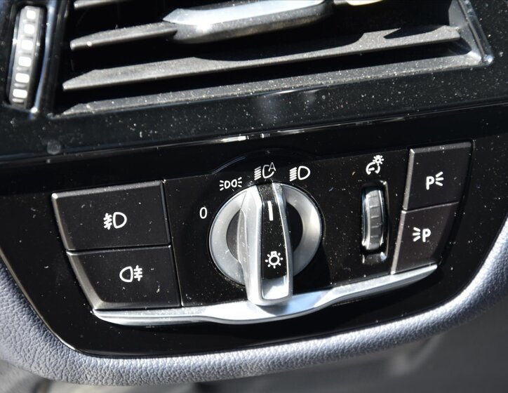 BMW Řada 5 Sedan / Limuzína 3,0 l 250 kw