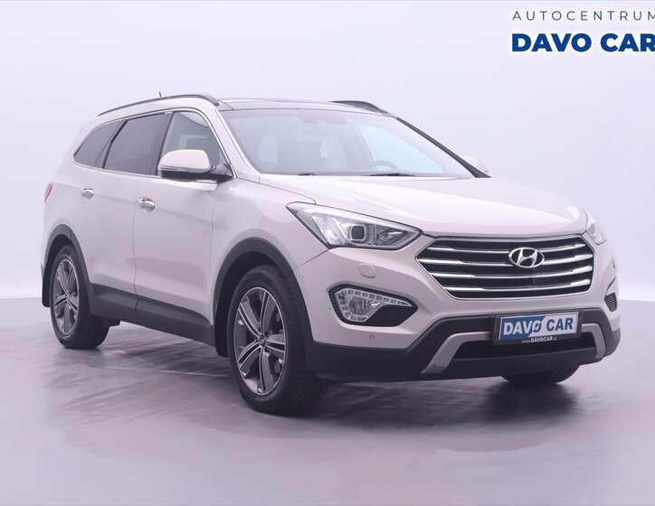 Hyundai Grand Santa Fe 1