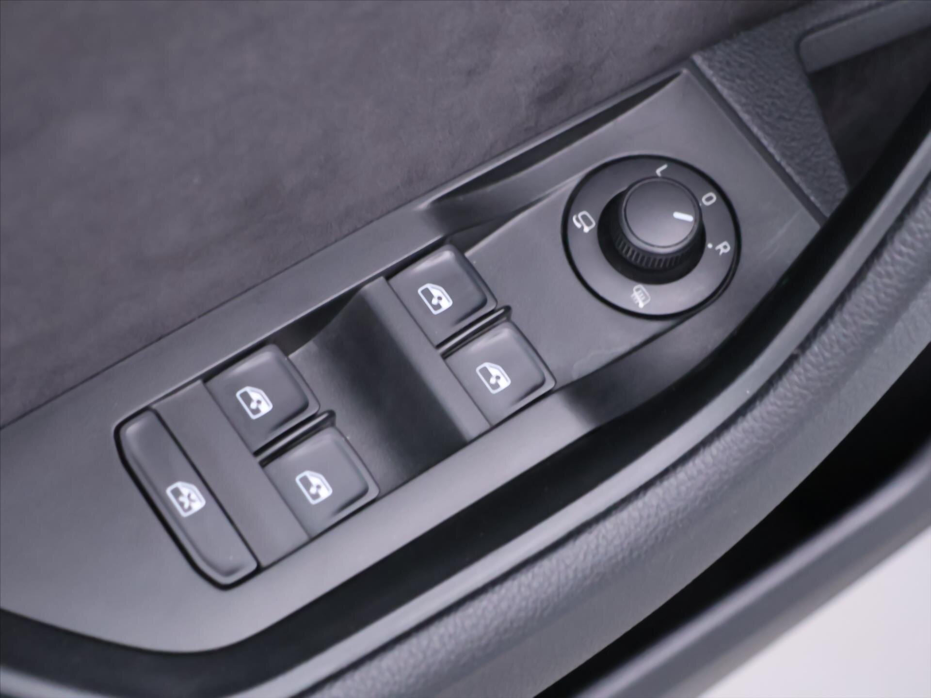 Škoda Superb Liftback 1,8 l 132 kw