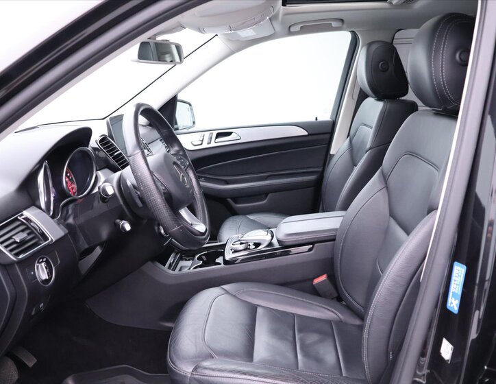 Mercedes-Benz GLE 13