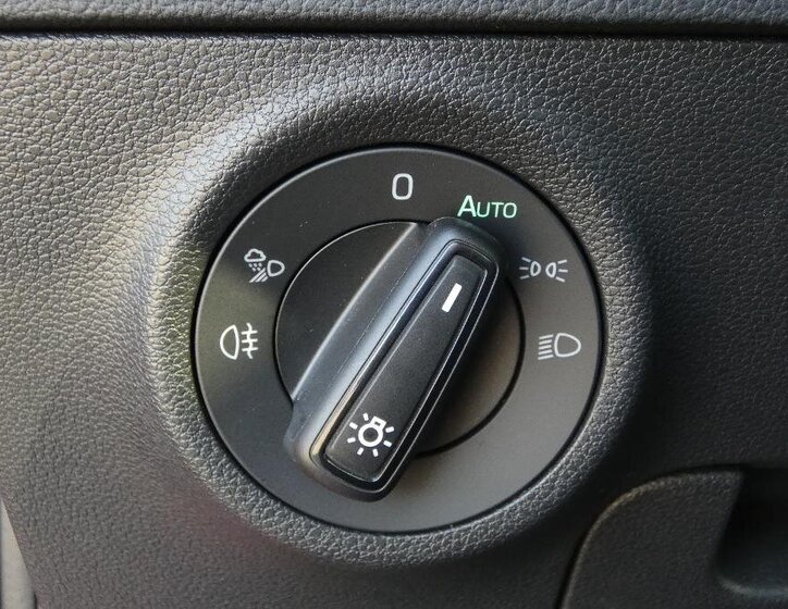 Škoda Karoq SUV / Terénní 1,5 l 110 kw