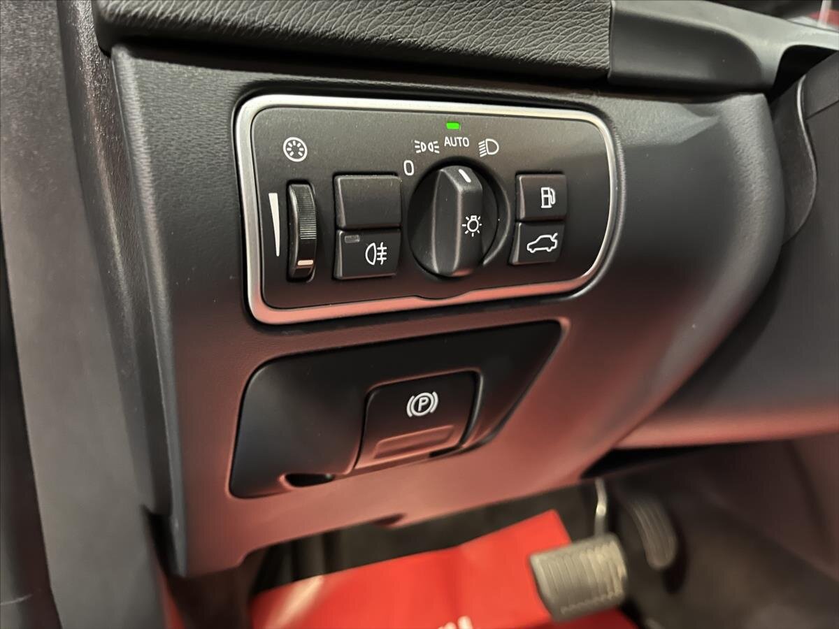 Volvo V60 Kombi 2,4 l 140 kw