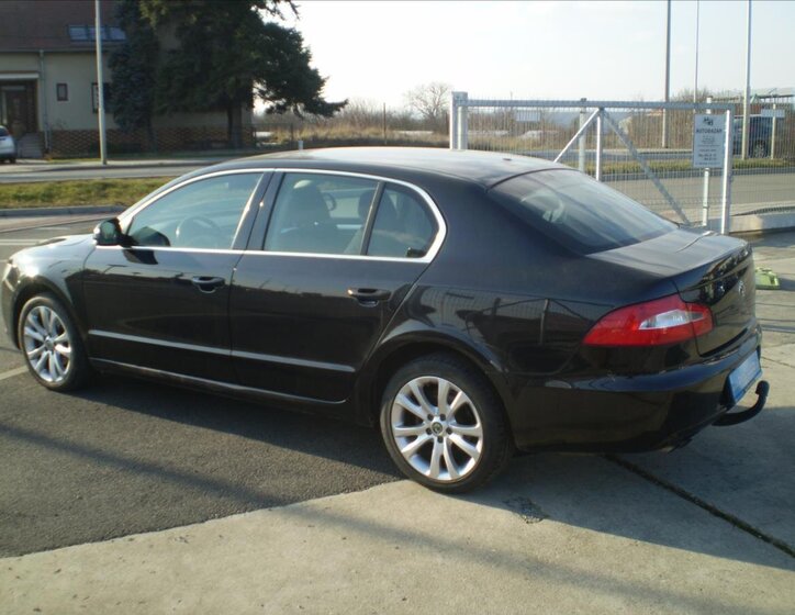 Škoda Superb Sedan 1,6 l 77 kw