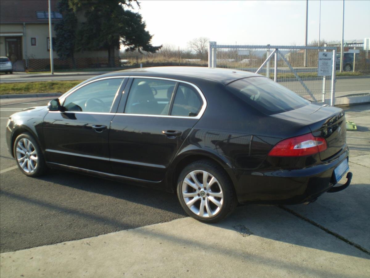 Škoda Superb Sedan 1,6 l 77 kw