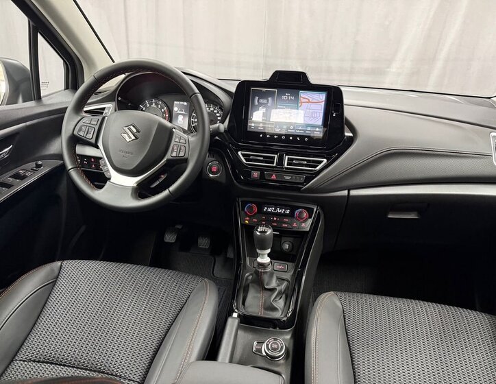 Suzuki S-Cross SUV / Terénní 1,4 l 81 kw