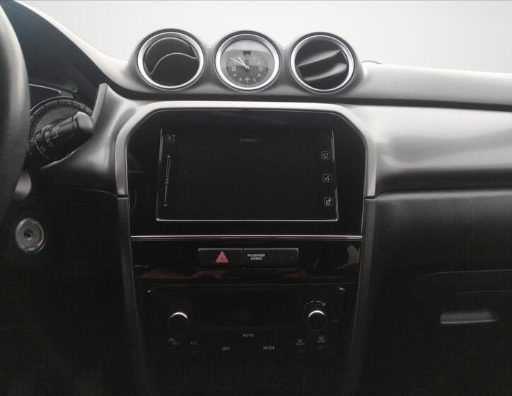 Suzuki Vitara 10