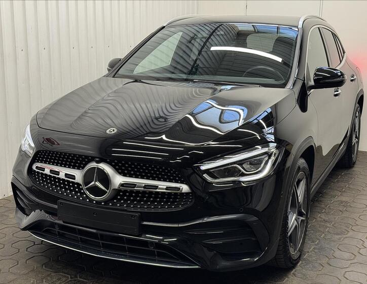 Mercedes-Benz GLA 1