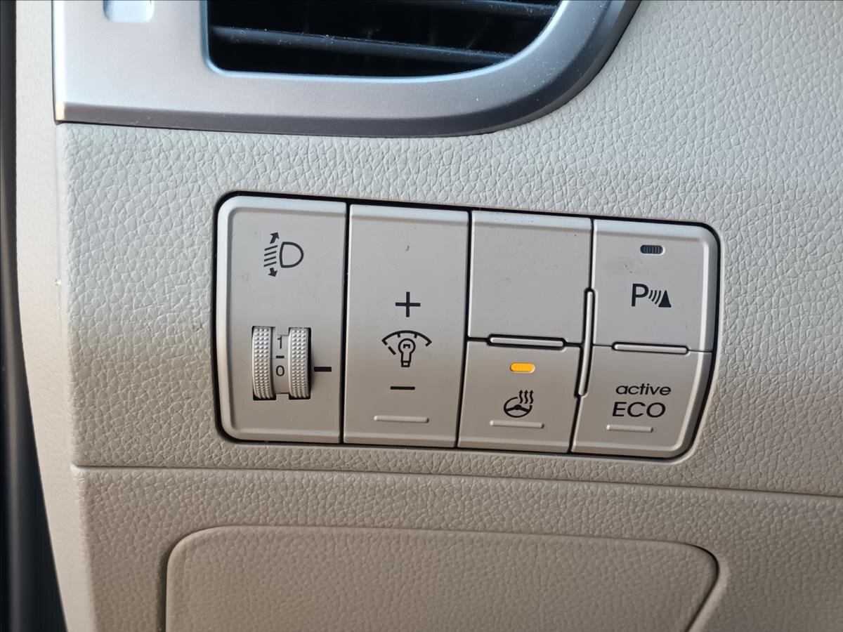 Hyundai i30 Kombi 1,6 l 99 kw