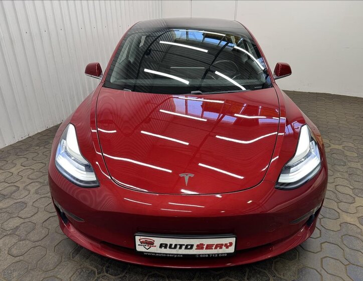 Tesla Model 3 Liftback 0,0 324 kw