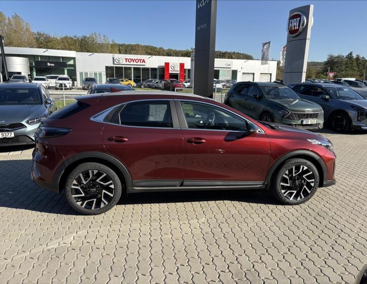KIA XCeed 8