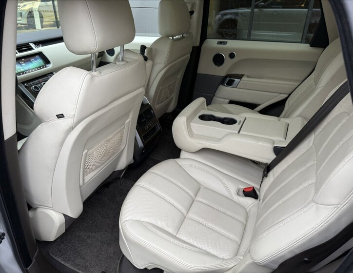 Land Rover Range Rover Sport SUV 4,4 l 250 kw