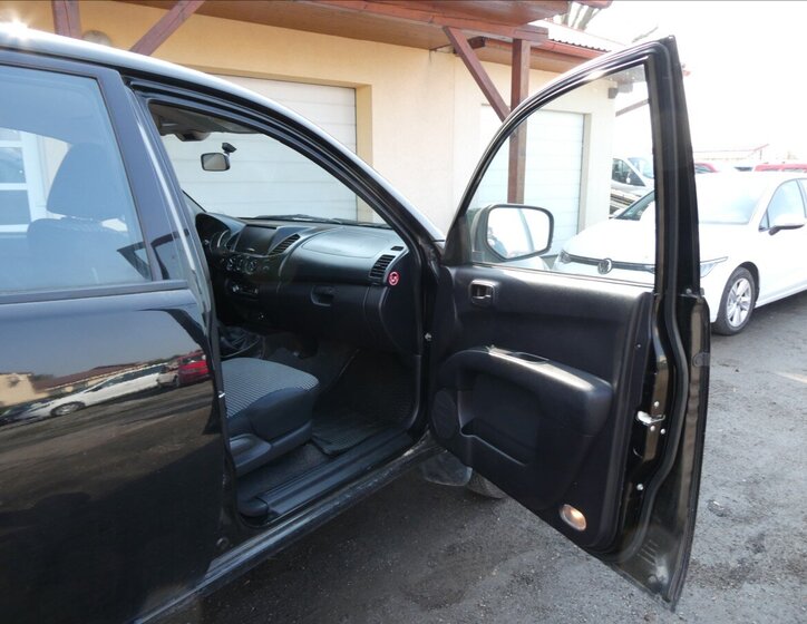 Mitsubishi L200 Pick-up 2,5 l 100 kw