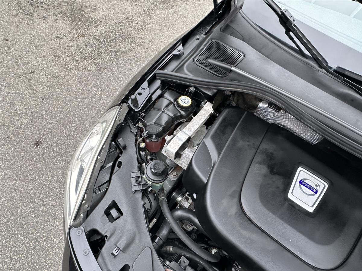Volvo V60 Kombi 2,4 l 158 kw