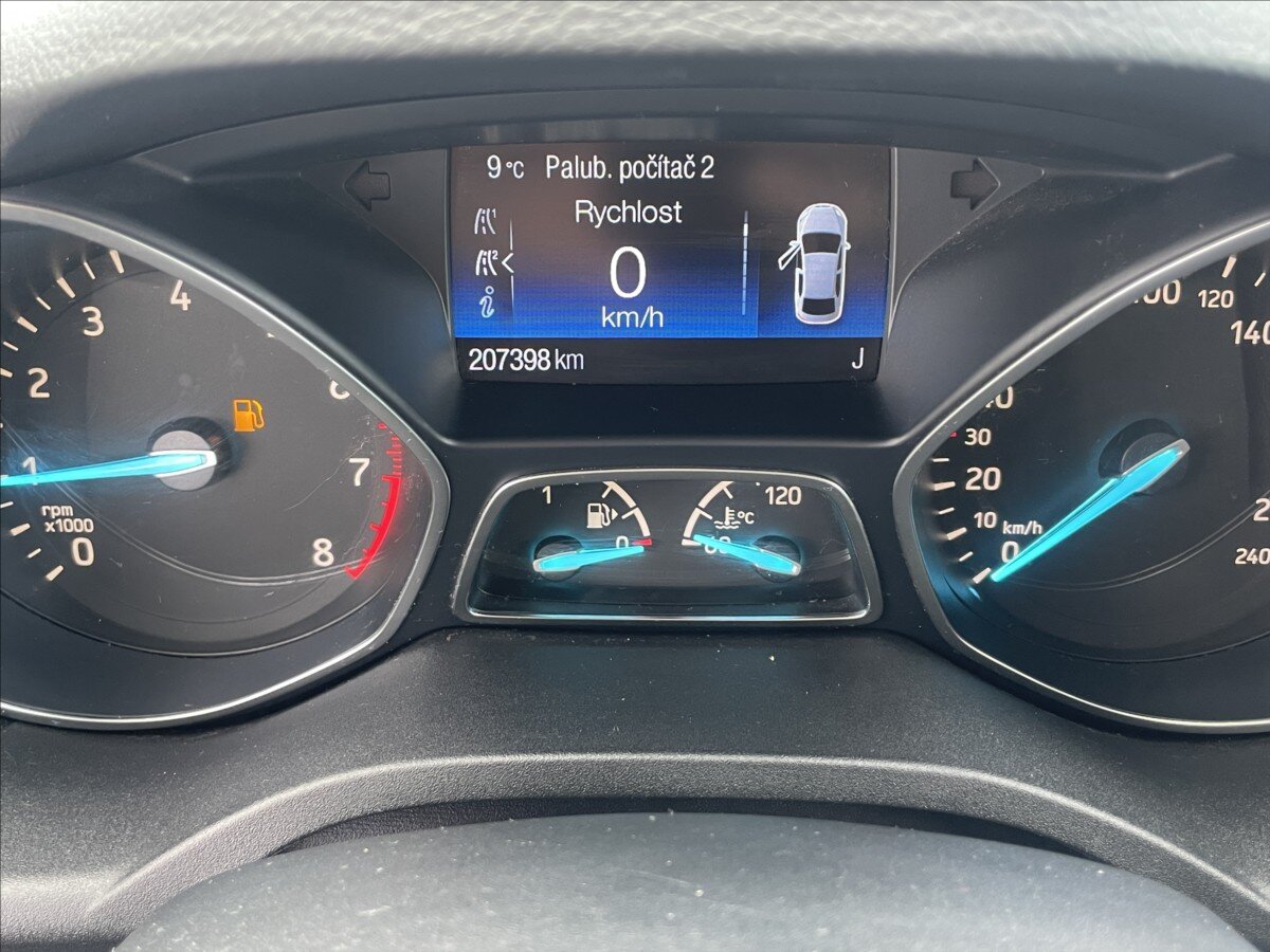 Ford Kuga SUV / Terénní 1,5 l 110 kw