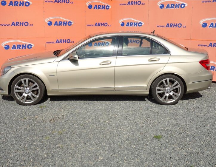 Mercedes-Benz Třídy C Sedan 3,0 l 170 kw