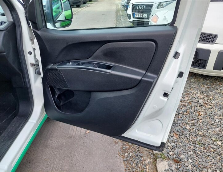 Fiat Dobló Pick-up 1,4 l 88 kw