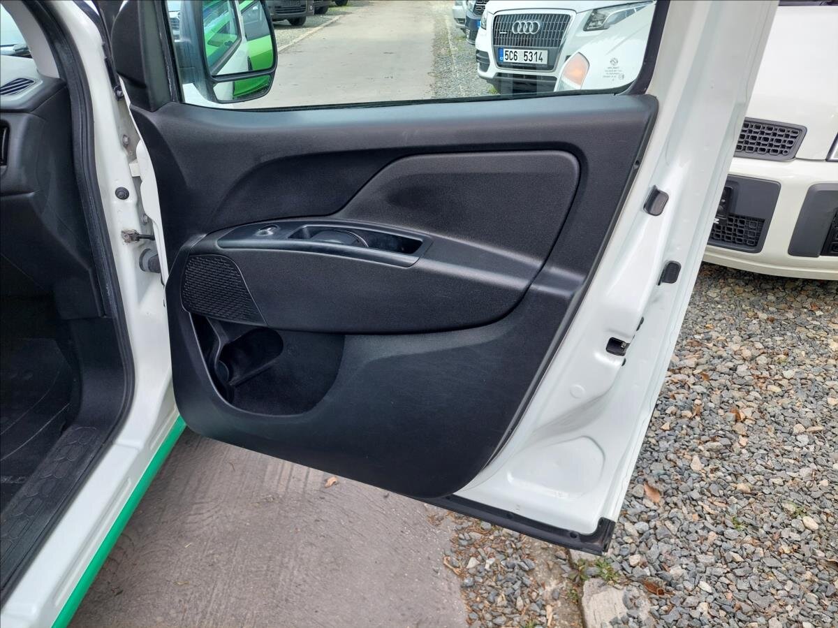 Fiat Dobló Pick-up 1,4 l 88 kw