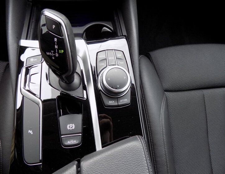 BMW Řada 5 Kombi 3,0 l 195 kw