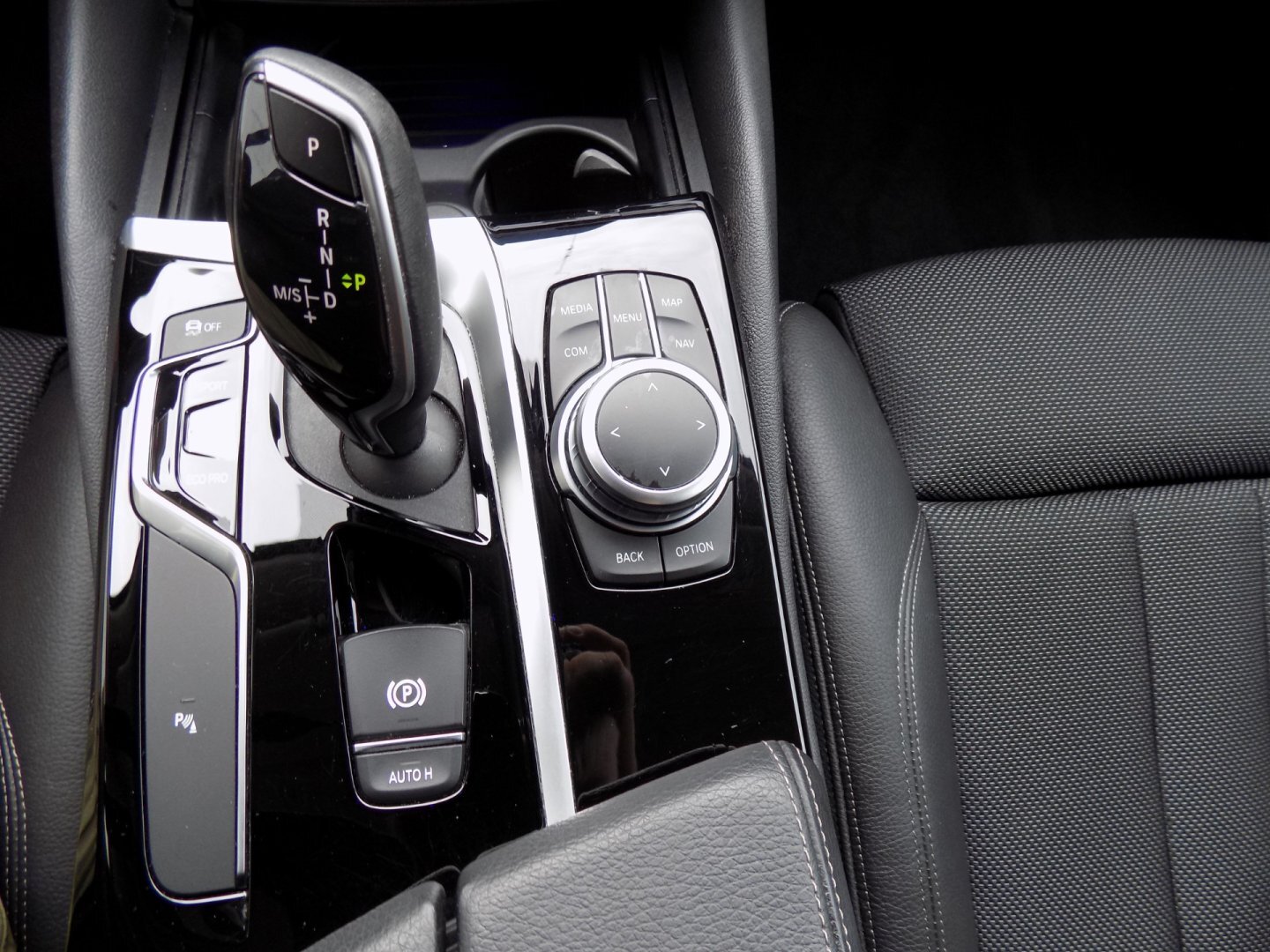 BMW Řada 5 Kombi 3,0 l 195 kw