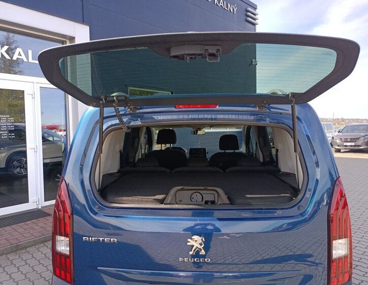 Peugeot Rifter MPV 1,5 l 75 kw