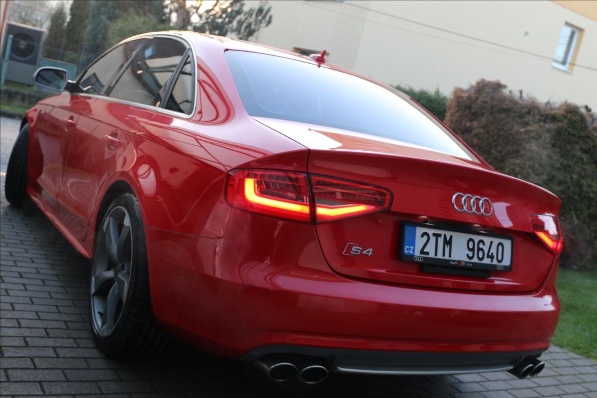 Audi S4 Sedan 3,0 l 245 kw