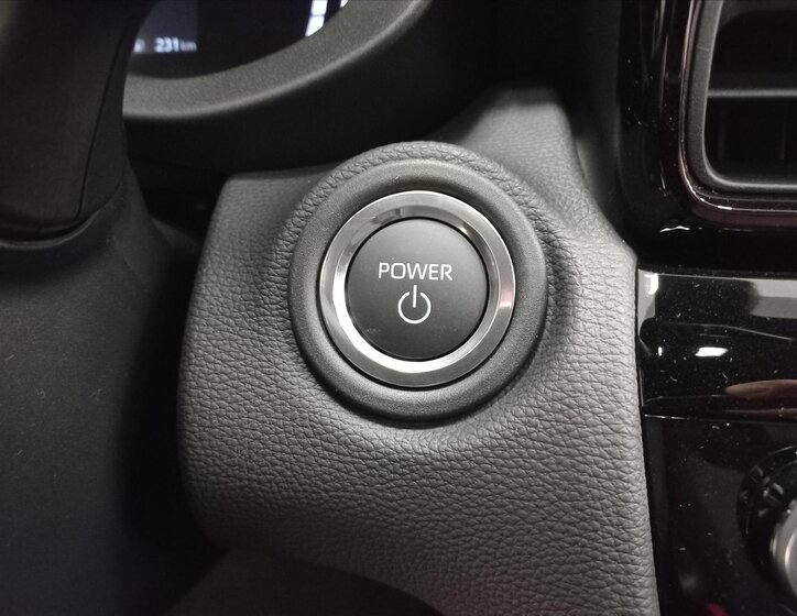 Toyota Yaris Cross CUV / Crossover 1,5 l 68 kw