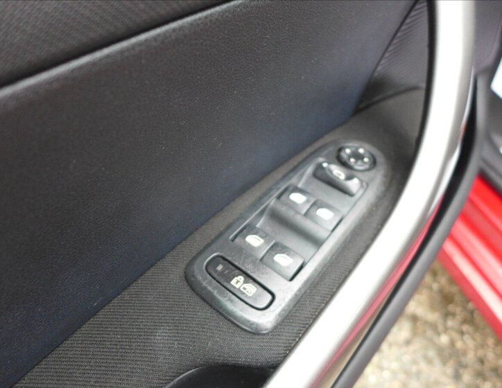 Peugeot 308 Kombi 1,6 l 80 kw